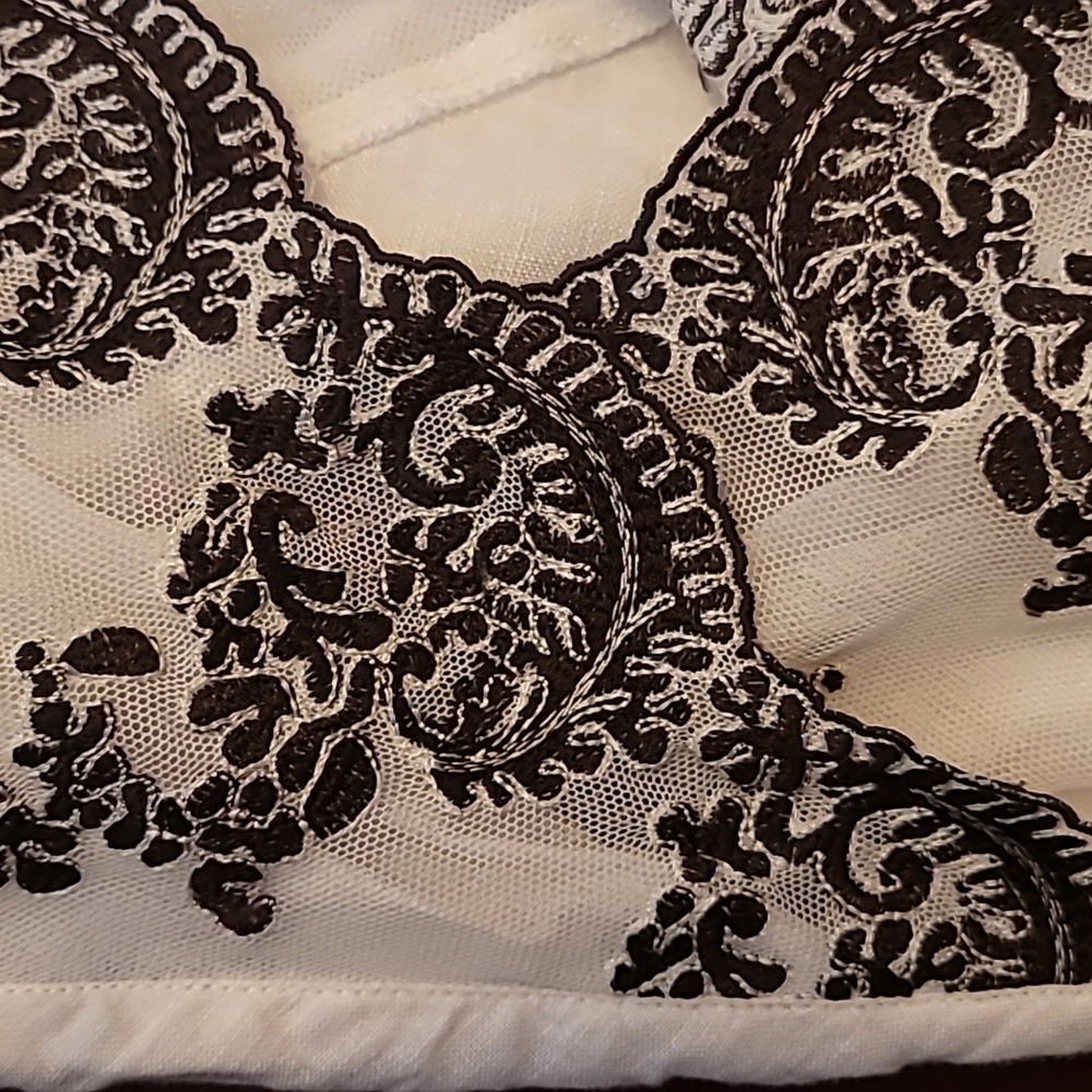 Top - Picture 6 of 6